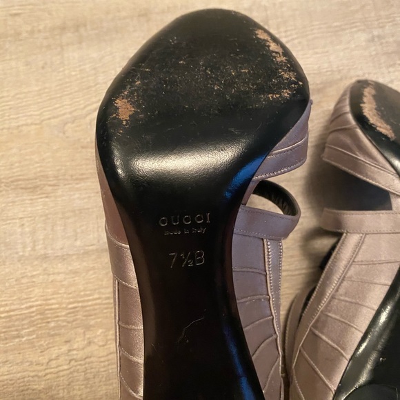 Authentic Gucci rare peep-toe grey satin heels - Picture 6 of 8